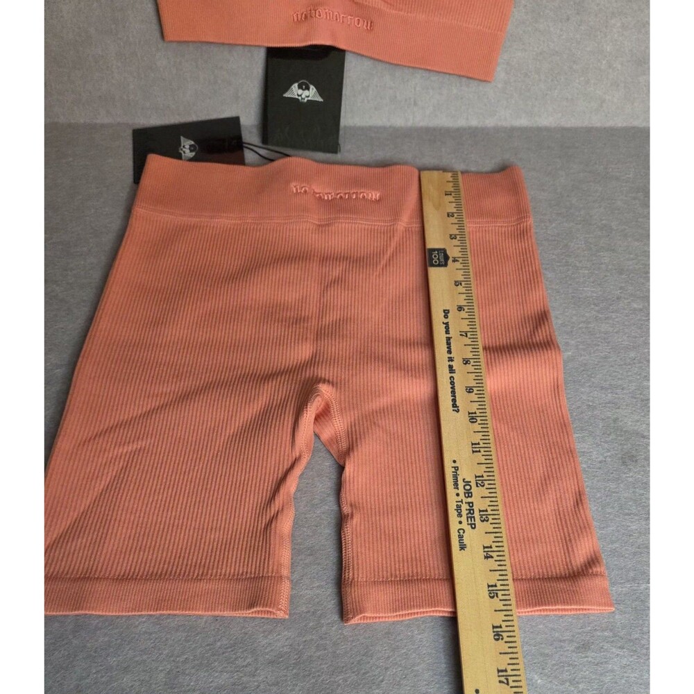 CIVIL REGIME No Tomorrow Medium Coral Ribbed Sports Bra Biker Shorts Set NWT - Picture 4 of 7